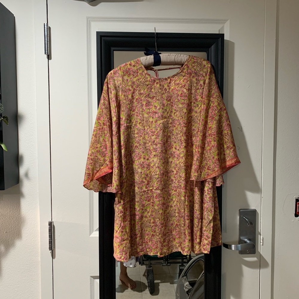 Beautiful silky fabric Top